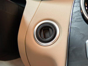 2015C 200 L \ п؅^(q)