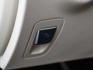 2015C 200 L \ п؅^(q)