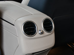 2015C 200 L \ п؅^(q)