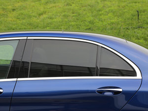 2015C 260 L (x)(ji)^