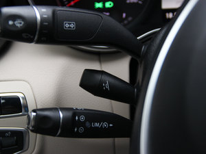 2015C 260 L \ п؅^(q)