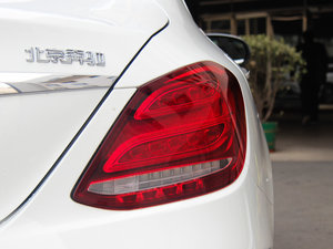 2015款C 180 L 尾灯
