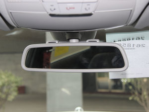 2015款C 180 L 车内后视镜