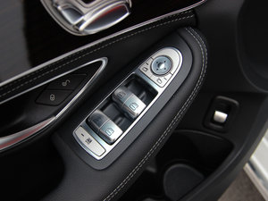 2015款C 180 L 主驾车窗控制区	