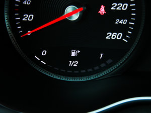 2015C 180 L п؅^(q)