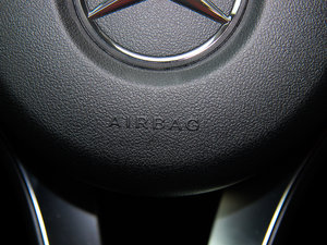 2015C 180 L п؅^(q)