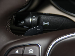 2015C 200 L 4MATIC п؅^