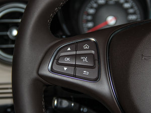 2015款C 200 L 4MATIC 中控区