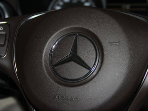2015款C 200 L 4MATIC 中控区
