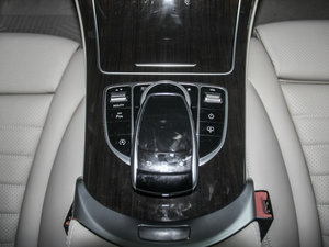 2015款C 200 L 4MATIC 中控区
