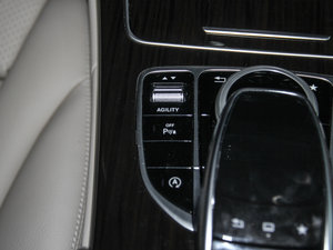 2015款C 200 L 4MATIC 中控区