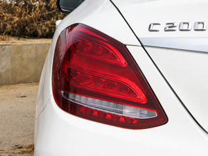 2015C 200 4MATIC \ ^