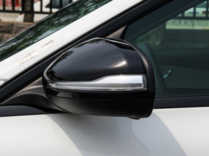 2015C 200 4MATIC \ ^