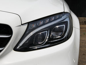2015款C 200 4MATIC 运动型 大灯