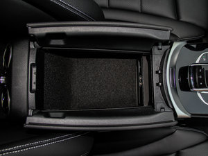 2015C 200 4MATIC \ g