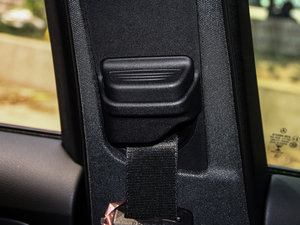 2015C 200 4MATIC \ g