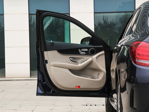 2015款C 200 L  驾驶位车门