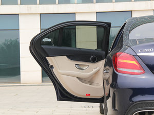 2015款C 200 L  左后车门