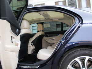 2015款C 200 L  后排空间