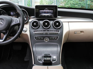 2015款C 200 L  中控台