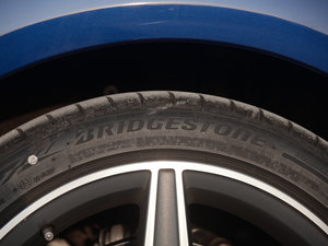 2015C 300 L \ ݆̥Ʒ