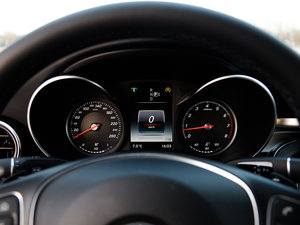 2015款C 300 L 运动型 仪表