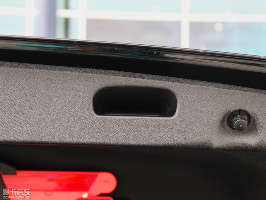 2015��YE�� E 260L �\�ӕr����