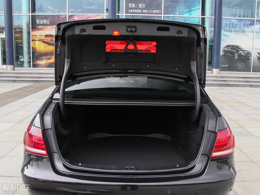 2015YE(j) E 260L \(yn)(dng)r(sh)