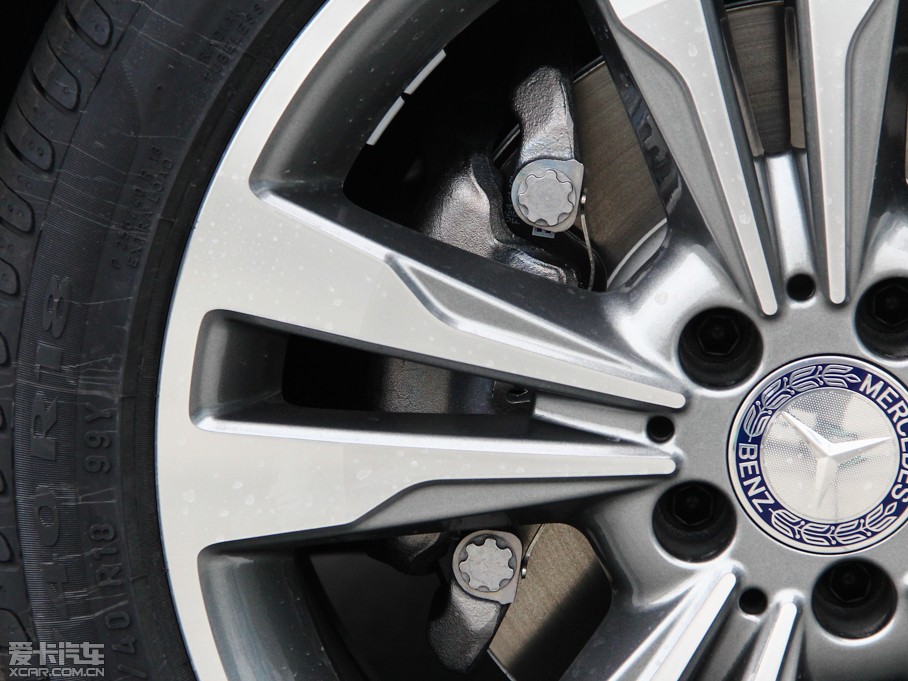 2015��YE�� E 260L �\�ӕr����