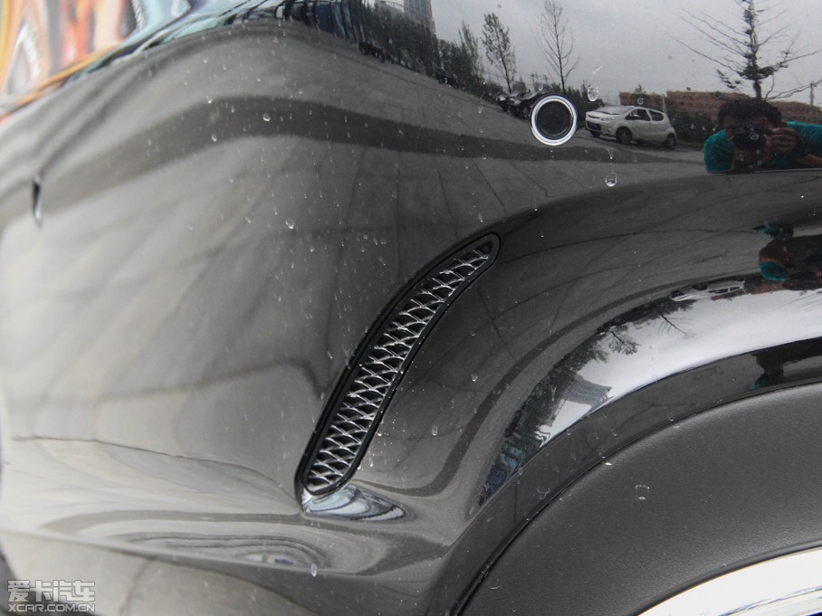 2015��YE�� E 260L �\�ӕr����