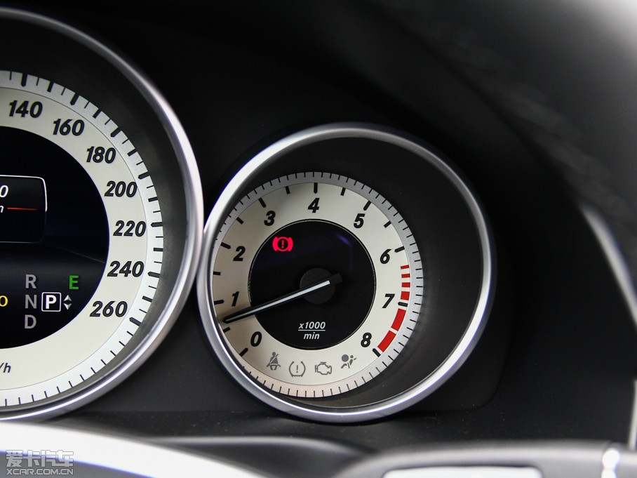 2015YE(j) E 260L \(yn)(dng)r(sh)