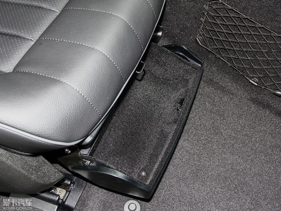 2015YE(j) E 260L \(yn)(dng)r(sh)