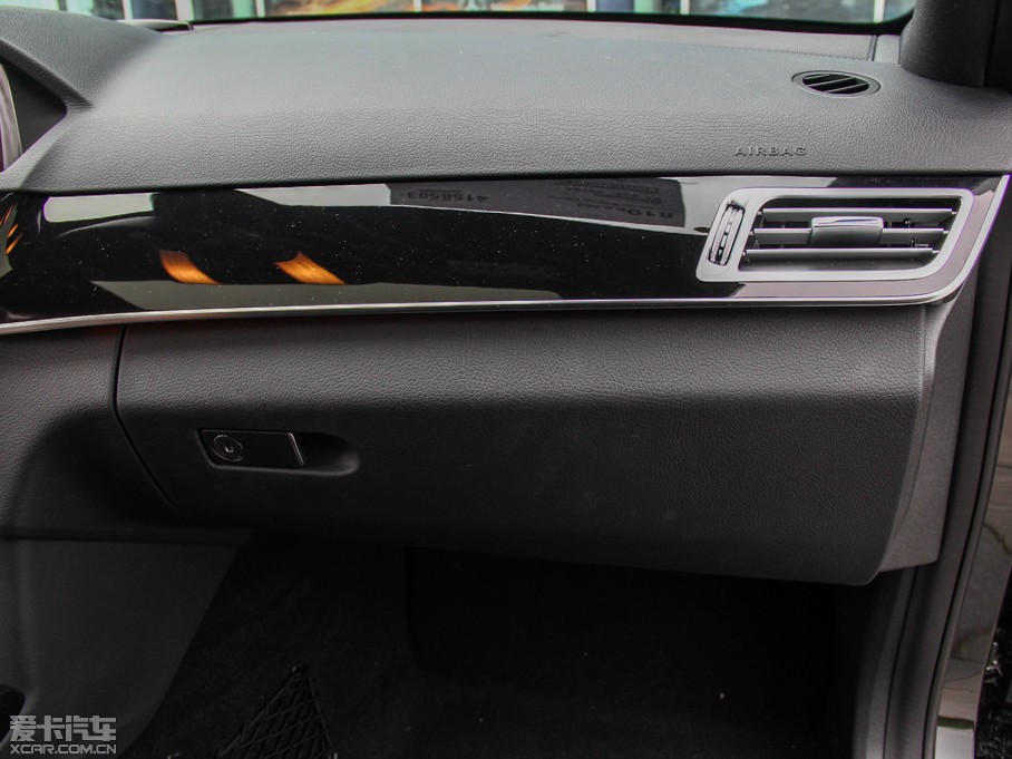 2015YE(j) E 260L \(yn)(dng)r(sh)