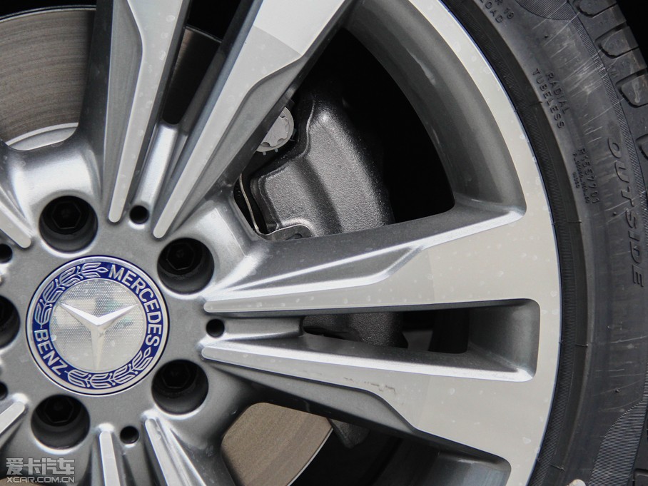 2015��YE�� E 260L �\�ӕr����