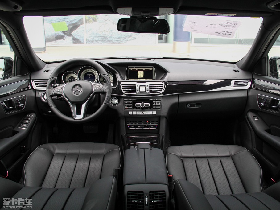 2015��YE�� E 260L �\�ӕr����