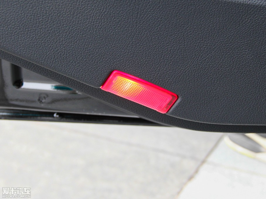 2015YE E 260L \ӕr