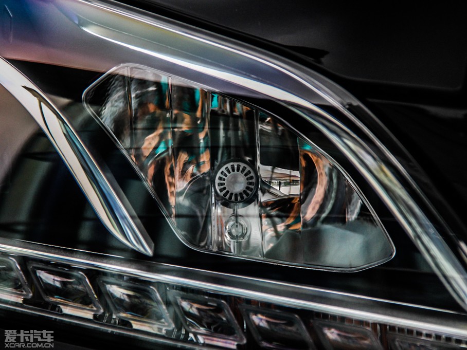 2015YE(j) E 260L \(yn)(dng)r(sh)