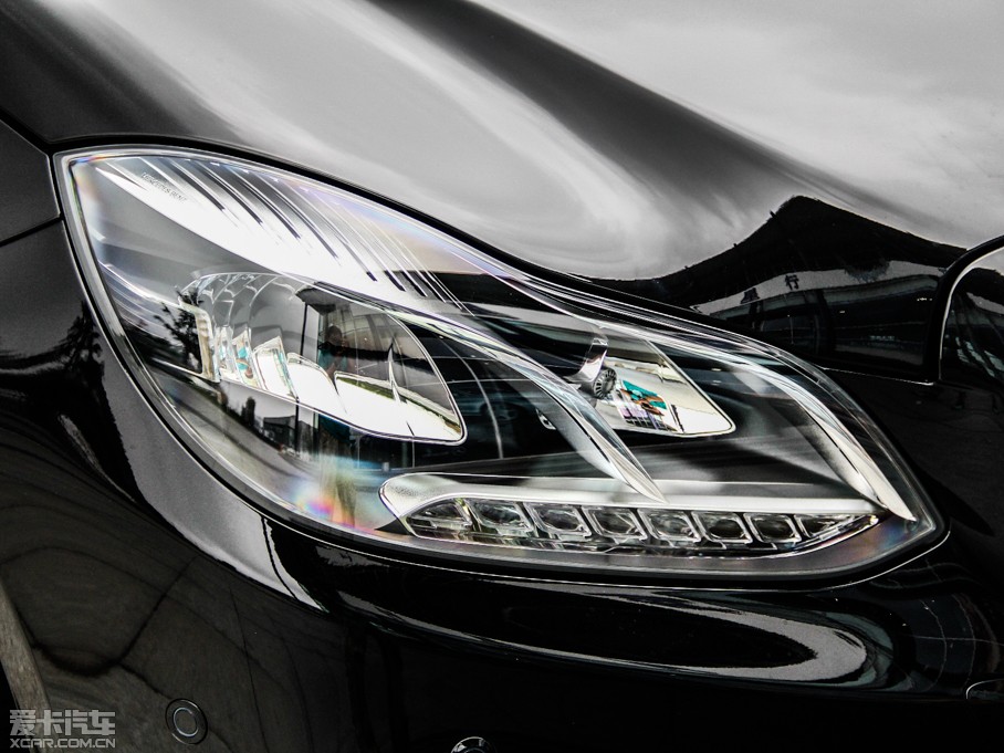 2015YE(j) E 260L \(yn)(dng)r(sh)