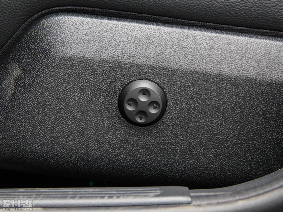 2015YE(j) E 260L \(yn)(dng)r(sh)