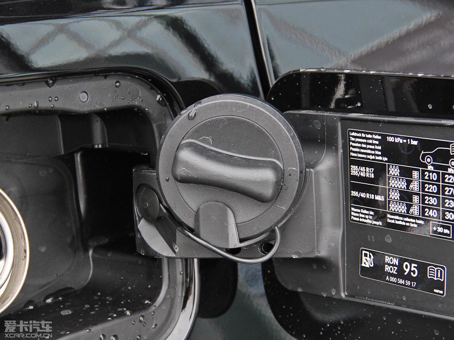 2015YE E 260L \ӺA