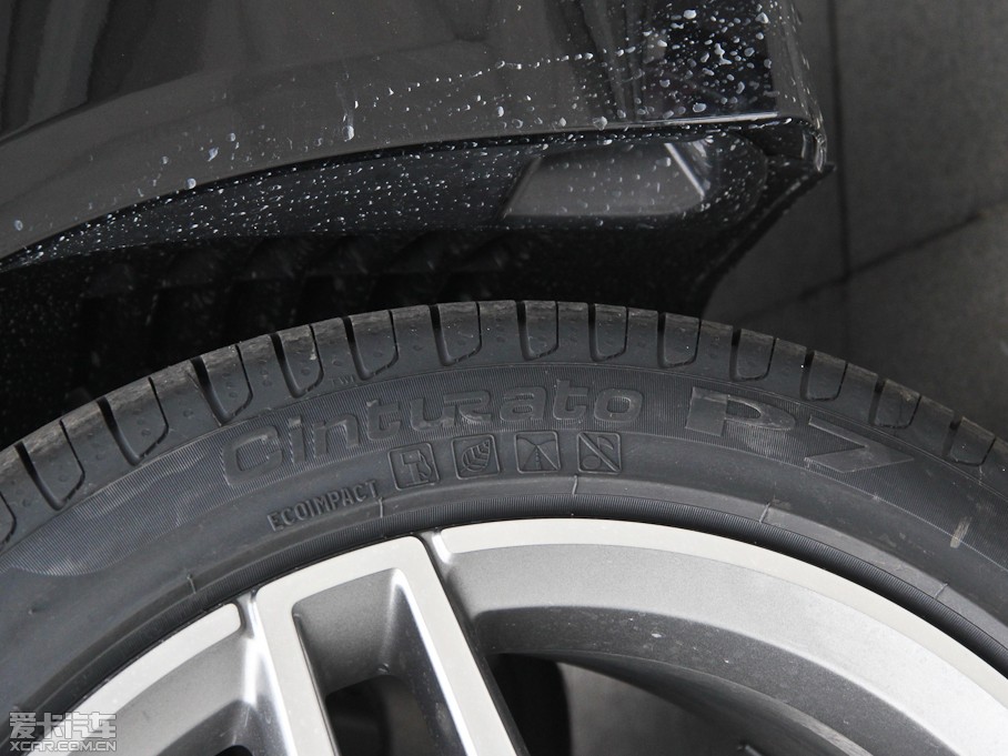 2015YE E 260L \ӺA