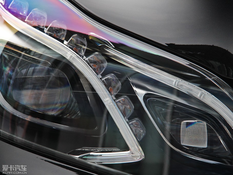 2015YE E 260L \ӺA