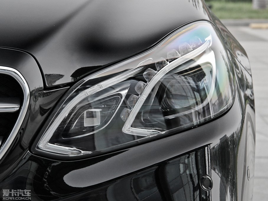 2015YE E 260L \ӺA