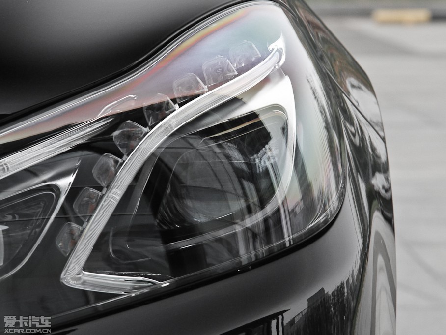 2015YE E 260L \ӺA