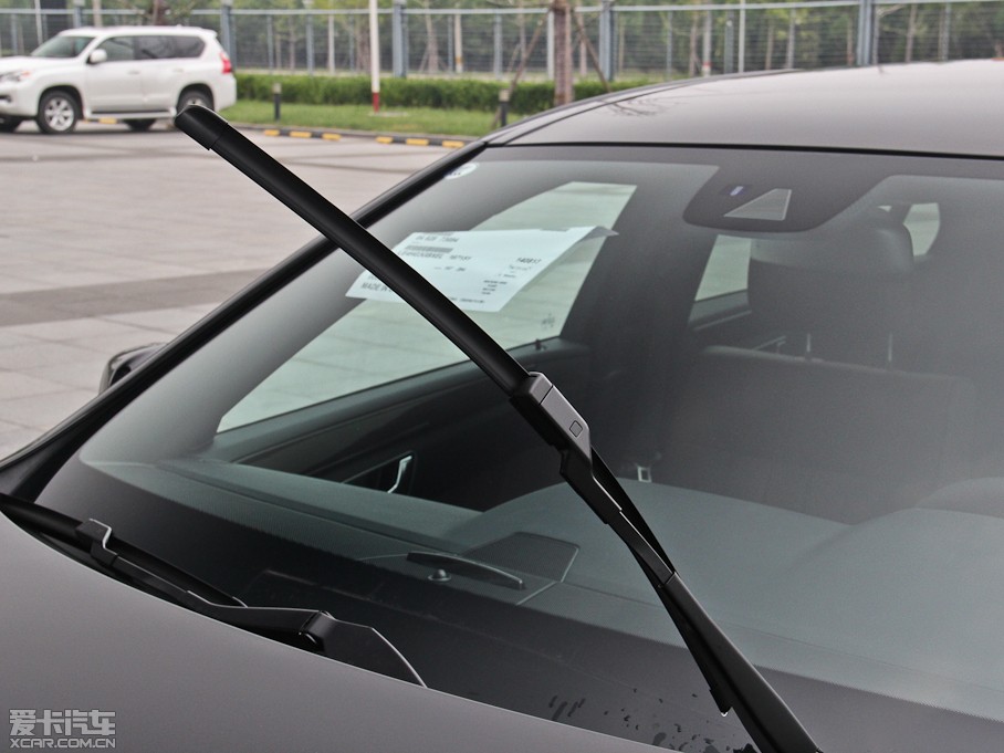 2015YE(j) E 260L \(yn)(dng)A