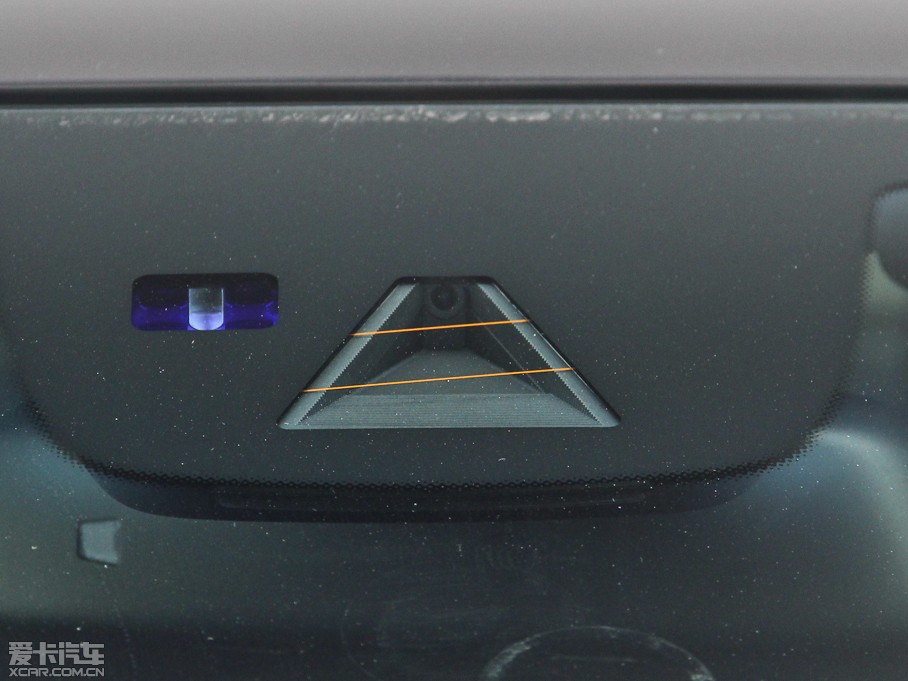 2015YE E 260L \ӺA