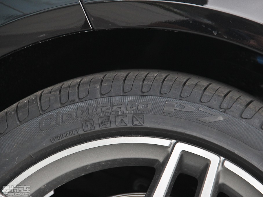 2015YE(j) E 260L \(yn)(dng)A