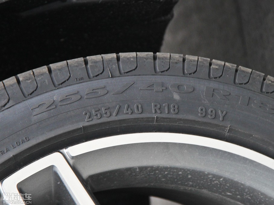 2015��YE�� E 260L �\�Ӻ��A��