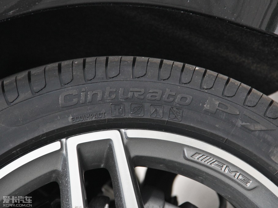 2015��YE�� E 260L �\�Ӻ��A��