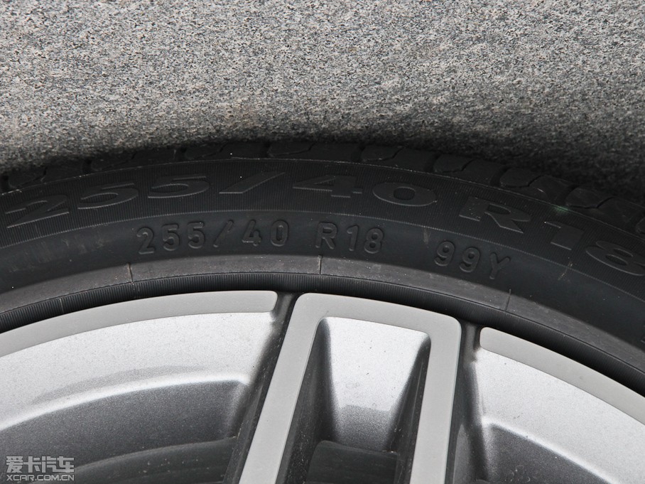 2015YE E 260L \ӺA